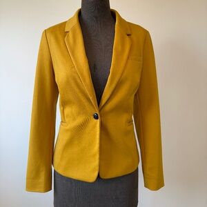 Bold mustard blazer—instant outfit brightener 💛